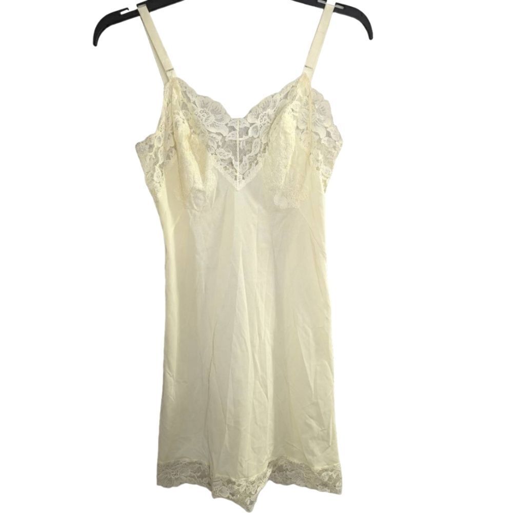 Vintage 60s Gossard Artemis pale yellow nylon & lace slip nightgown 32 short XS
